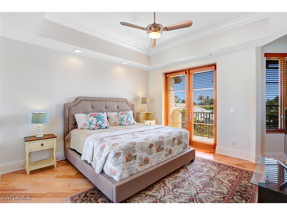 1016 7th Street S Naples FL 34102 225077004 image4