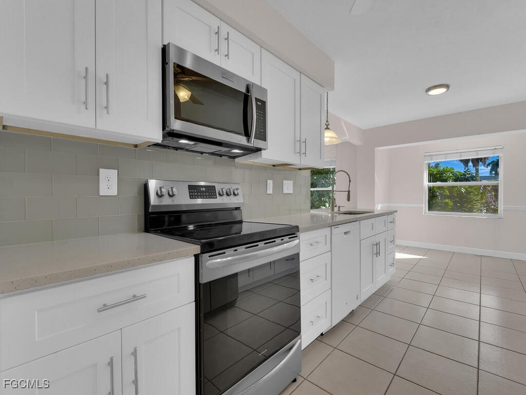 1016 Bayshore Avenue Fort Myers FL 33919 2026003452 image10