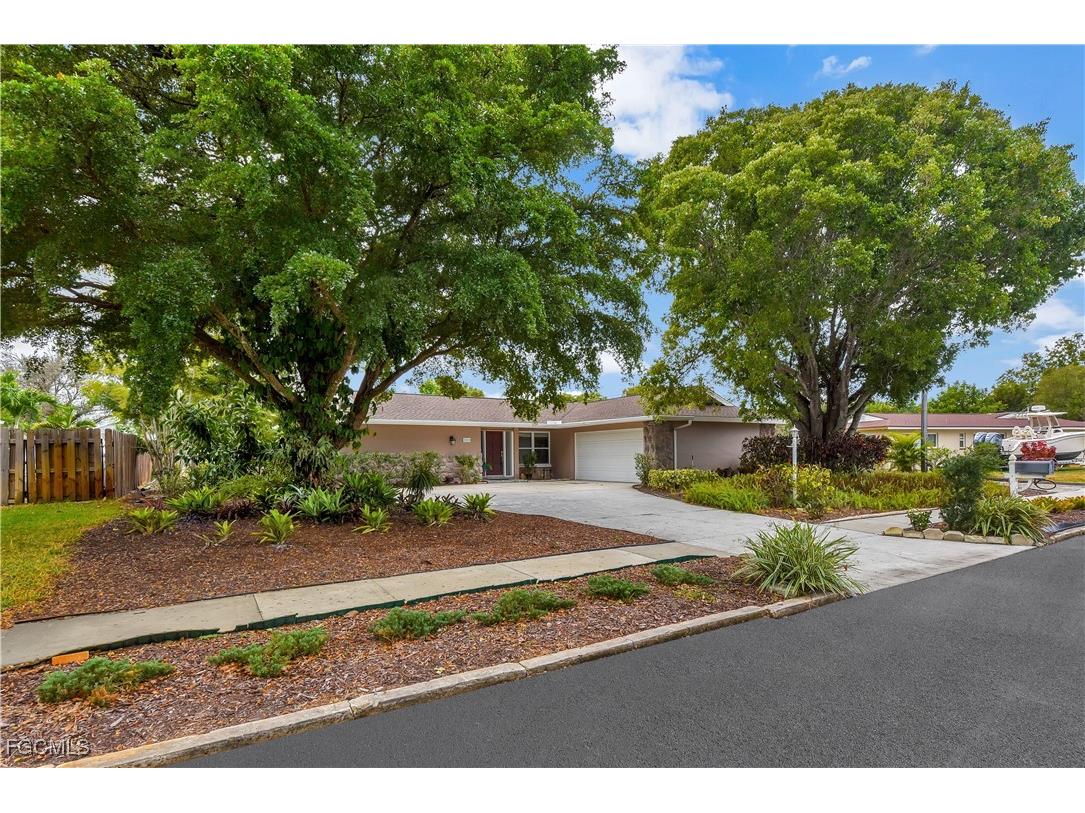 1016 Bayshore Avenue Fort Myers FL 33919 2026003452 image47