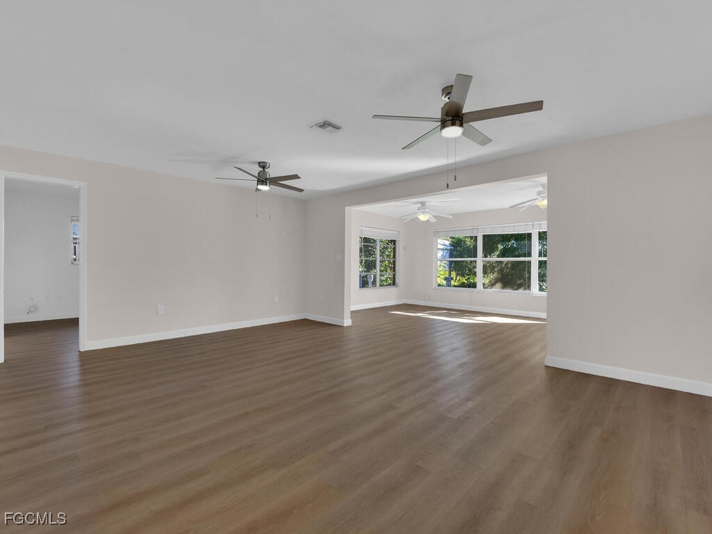 1016 Bayshore Avenue Fort Myers FL 33919 2026003452 image5