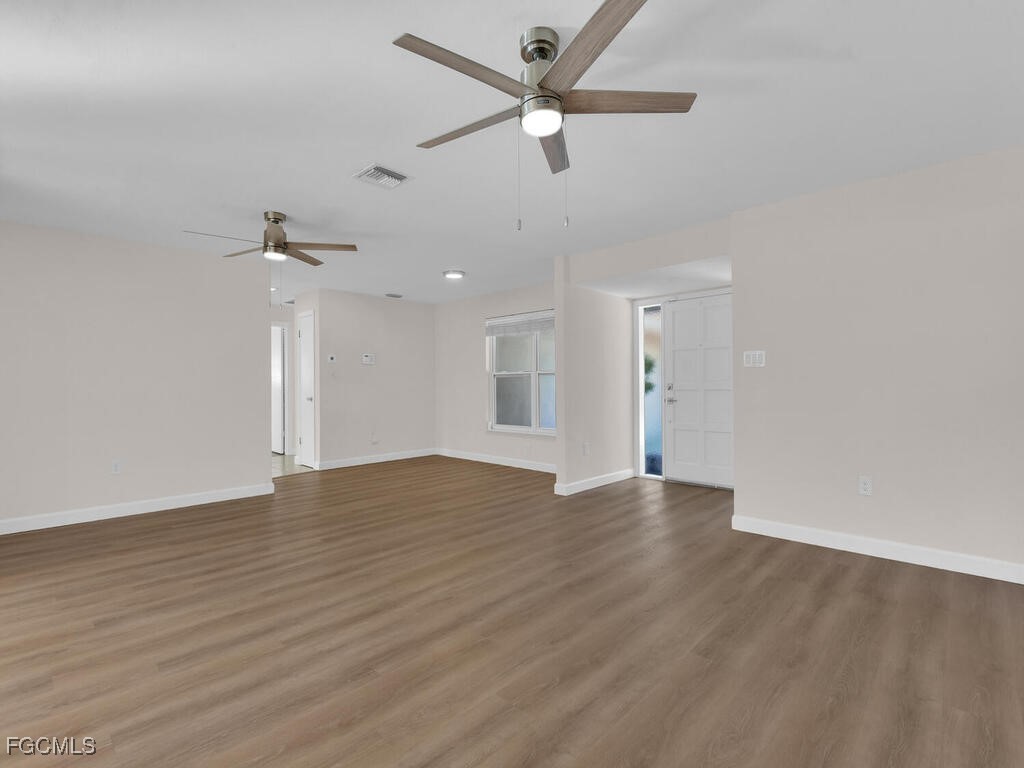 1016 Bayshore Avenue Fort Myers FL 33919 2026003452 image6