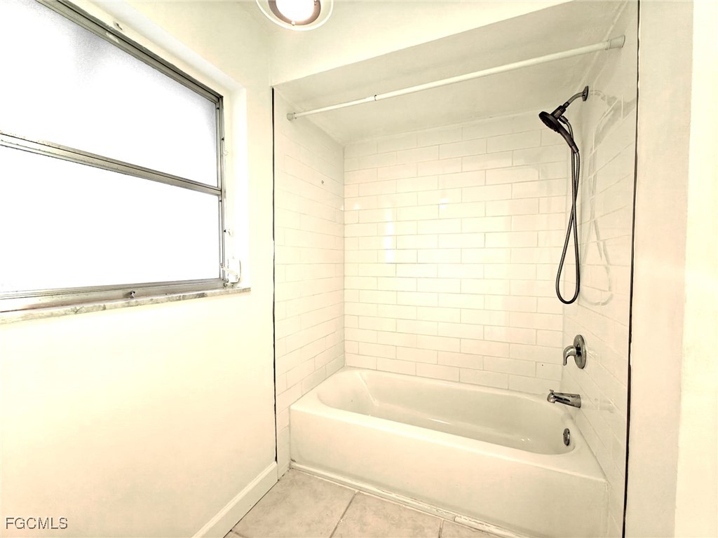 1016 Bayshore Avenue Fort Myers FL 33919 225059495 image16