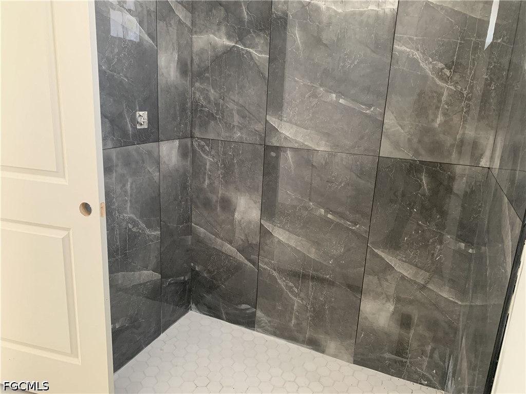 1016 Cortez Avenue Lehigh Acres FL 33972 2026015370 image4