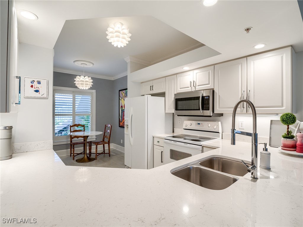 1016 Manor Lake Drive Naples FL 34110 225067535 image8