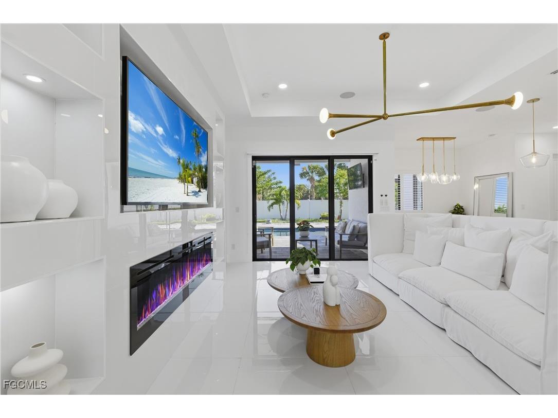 1017 NE 15th Place Cape Coral FL 33909 2026001686 image10