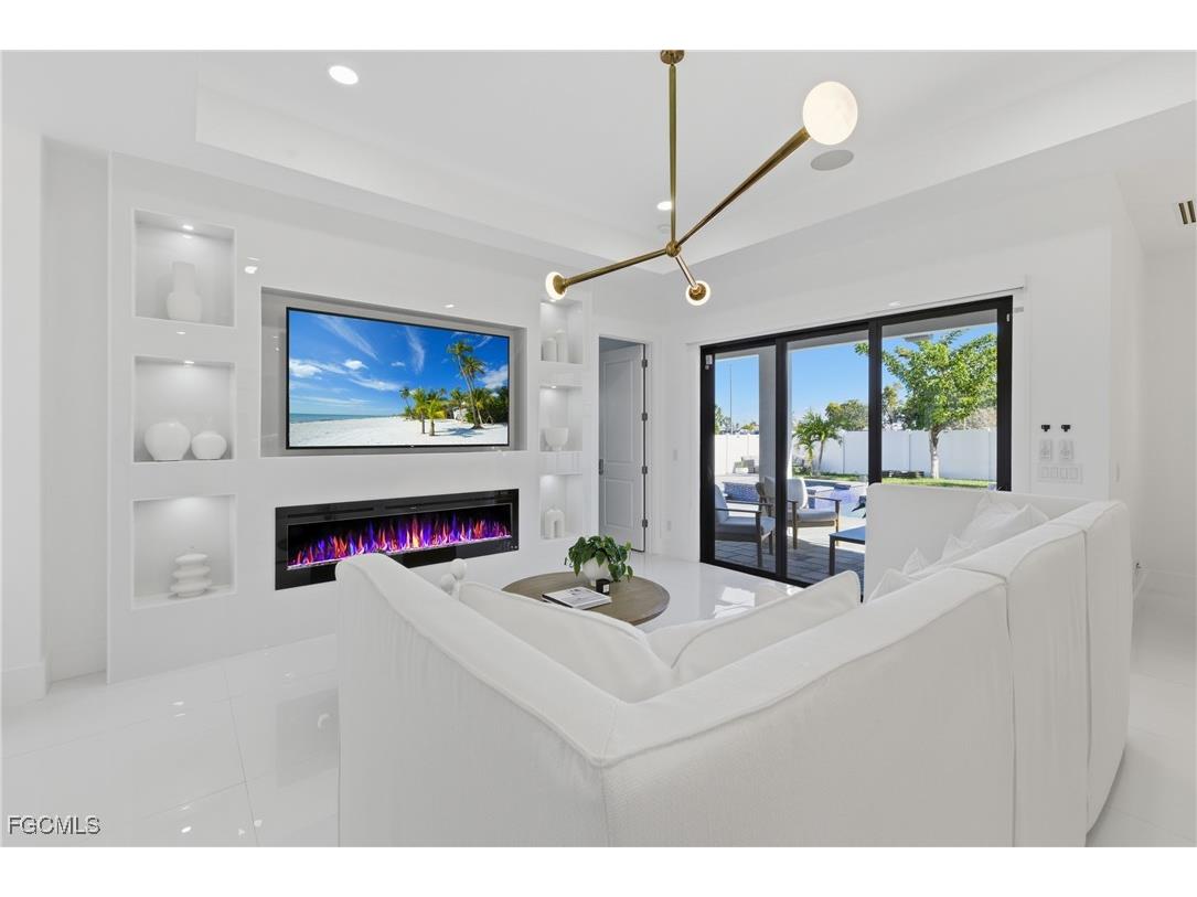 1017 NE 15th Place Cape Coral FL 33909 2026001686 image12