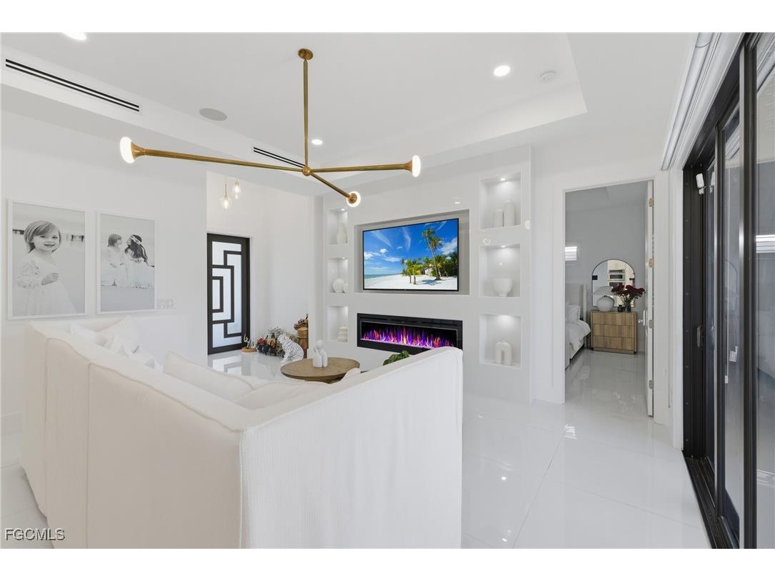 1017 NE 15th Place Cape Coral FL 33909 2026001686 image14