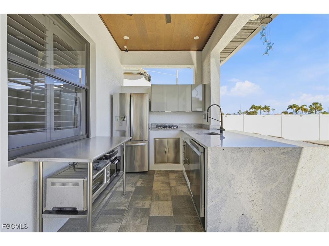 1017 NE 15th Place Cape Coral FL 33909 2026001686 image30