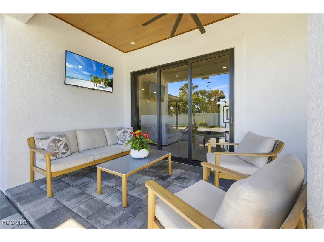 1017 NE 15th Place Cape Coral FL 33909 2026001686 image33