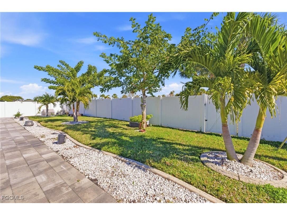 1017 NE 15th Place Cape Coral FL 33909 2026001686 image36