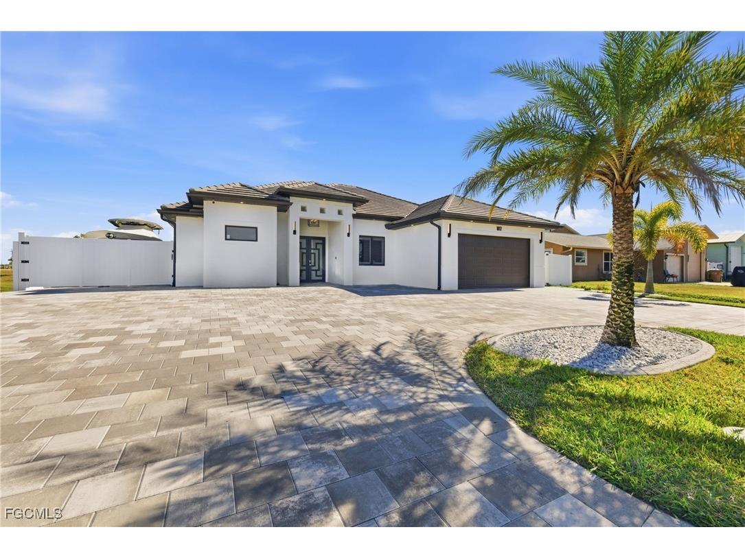 1017 NE 15th Place Cape Coral FL 33909 2026001686 image8