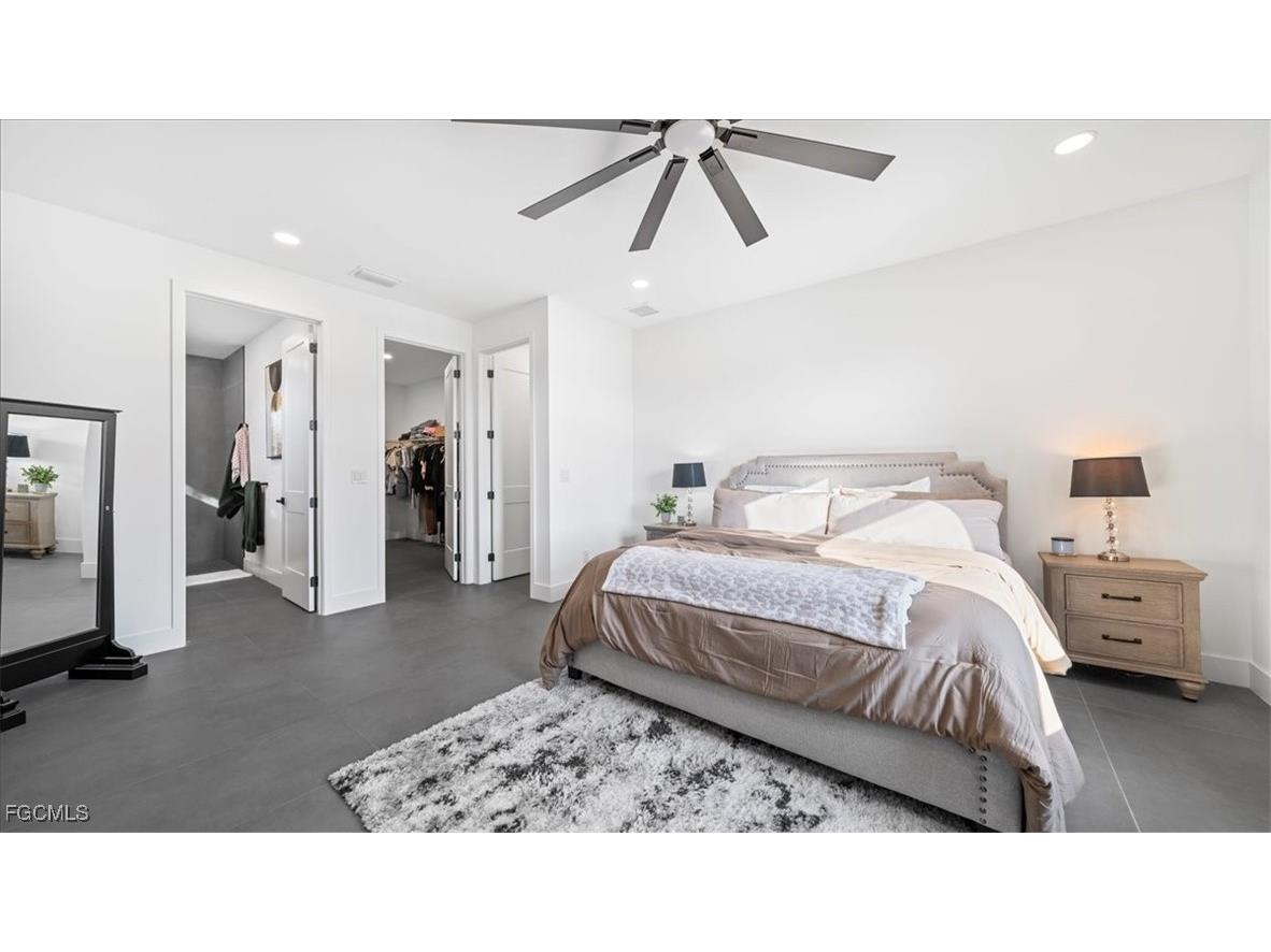 1017 NE 4th Place Cape Coral FL 33909 2025021412 image20