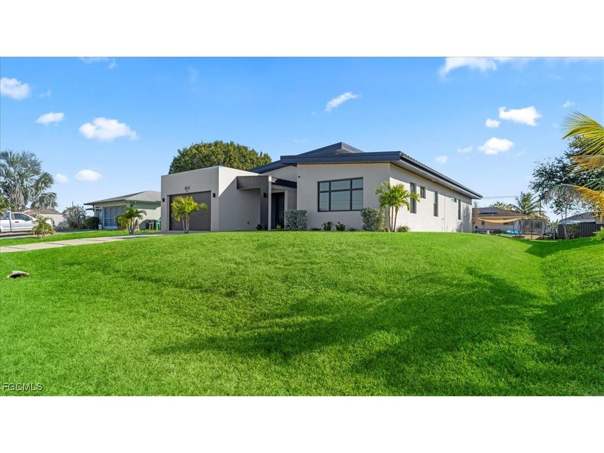 1017 NE 4th Place Cape Coral FL 33909 2025021412 image4