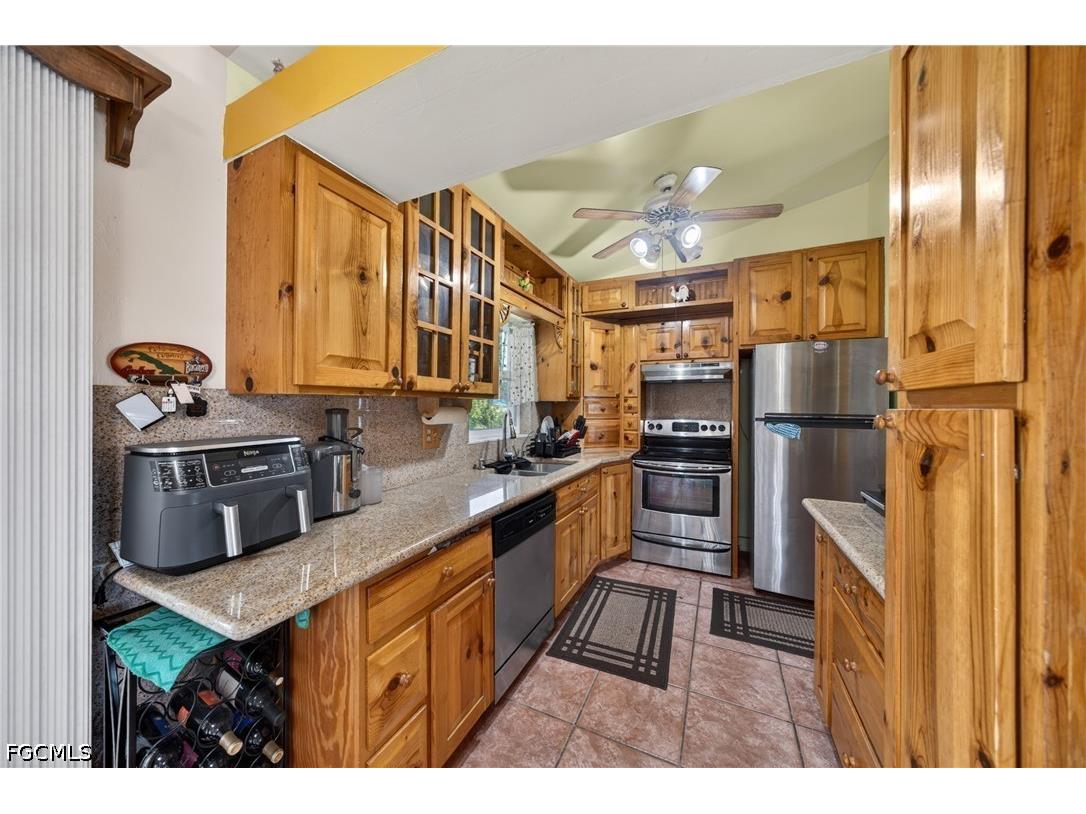 1017 NW 15th Street Cape Coral FL 33993 2026021006 image7