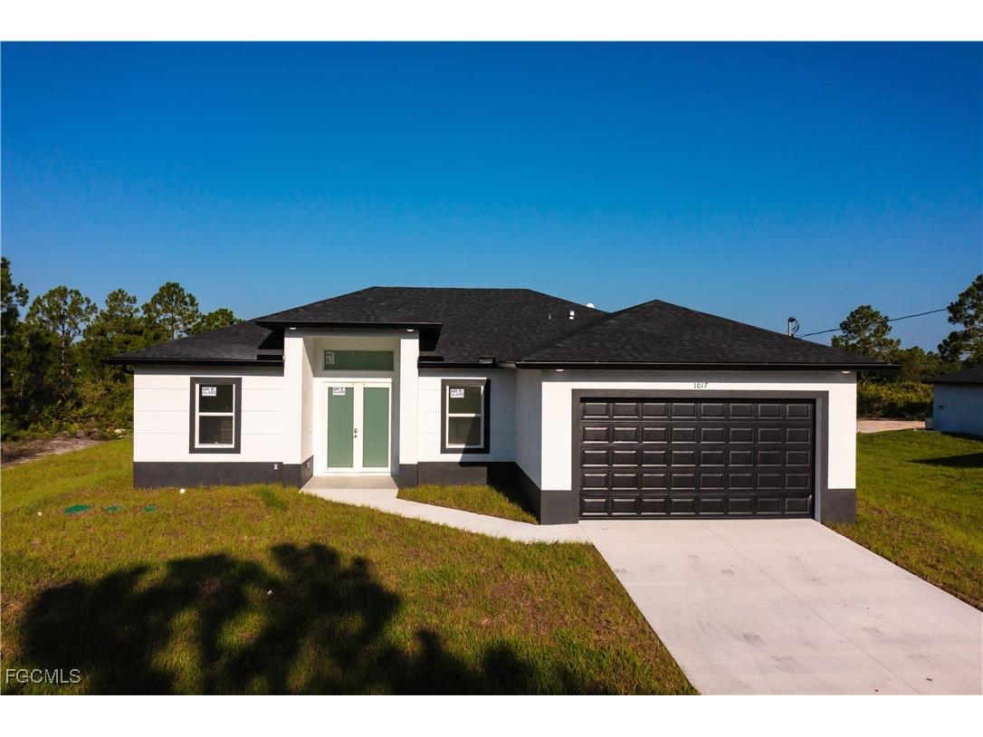 1017 Rush Avenue Lehigh Acres FL 33972 2025003547 image1