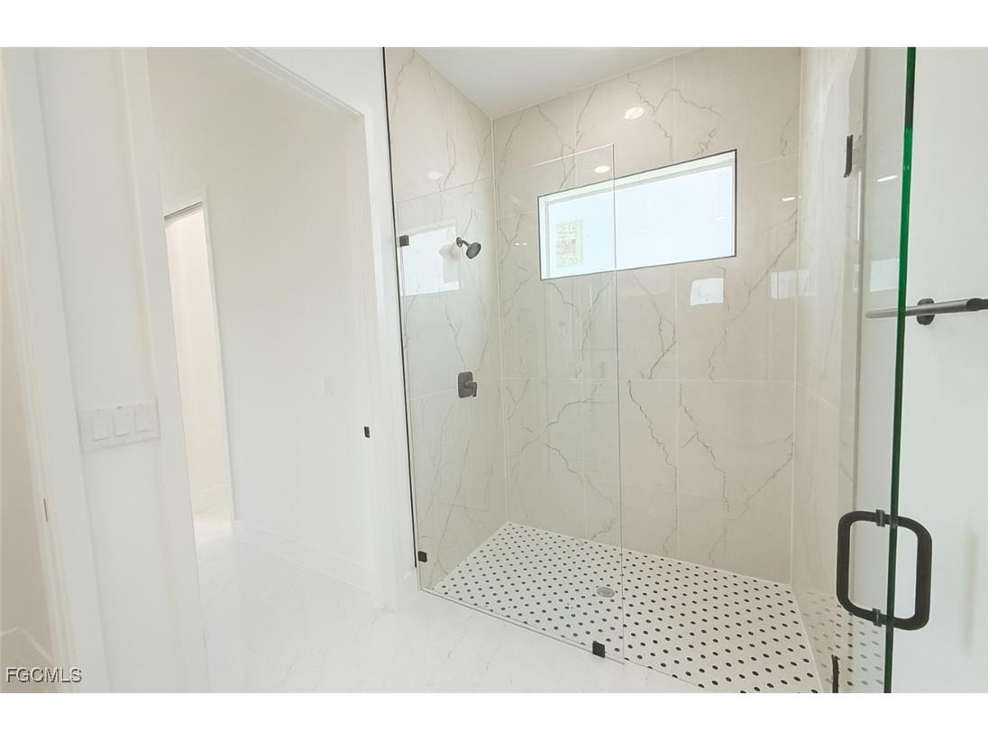 1017 Rush Avenue Lehigh Acres FL 33972 2025003547 image4