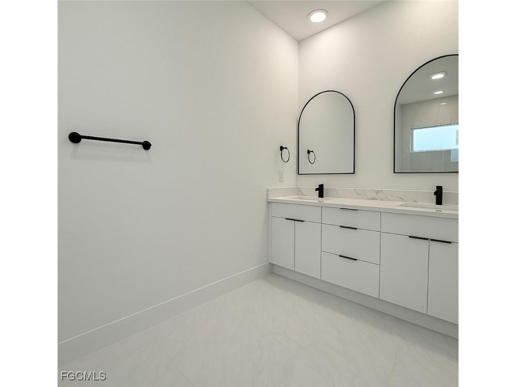 1017 Rush Avenue Lehigh Acres FL 33972 2025003547 image5