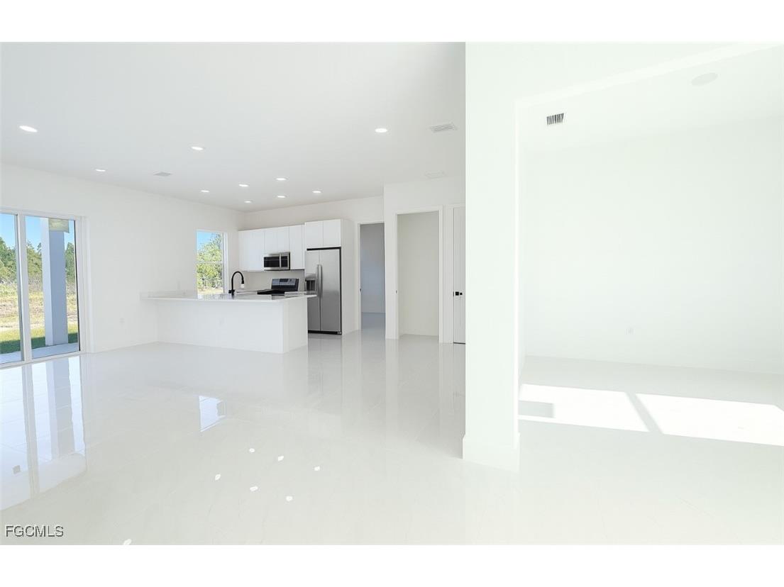 1017 Rush Avenue Lehigh Acres FL 33972 2025003547 image8