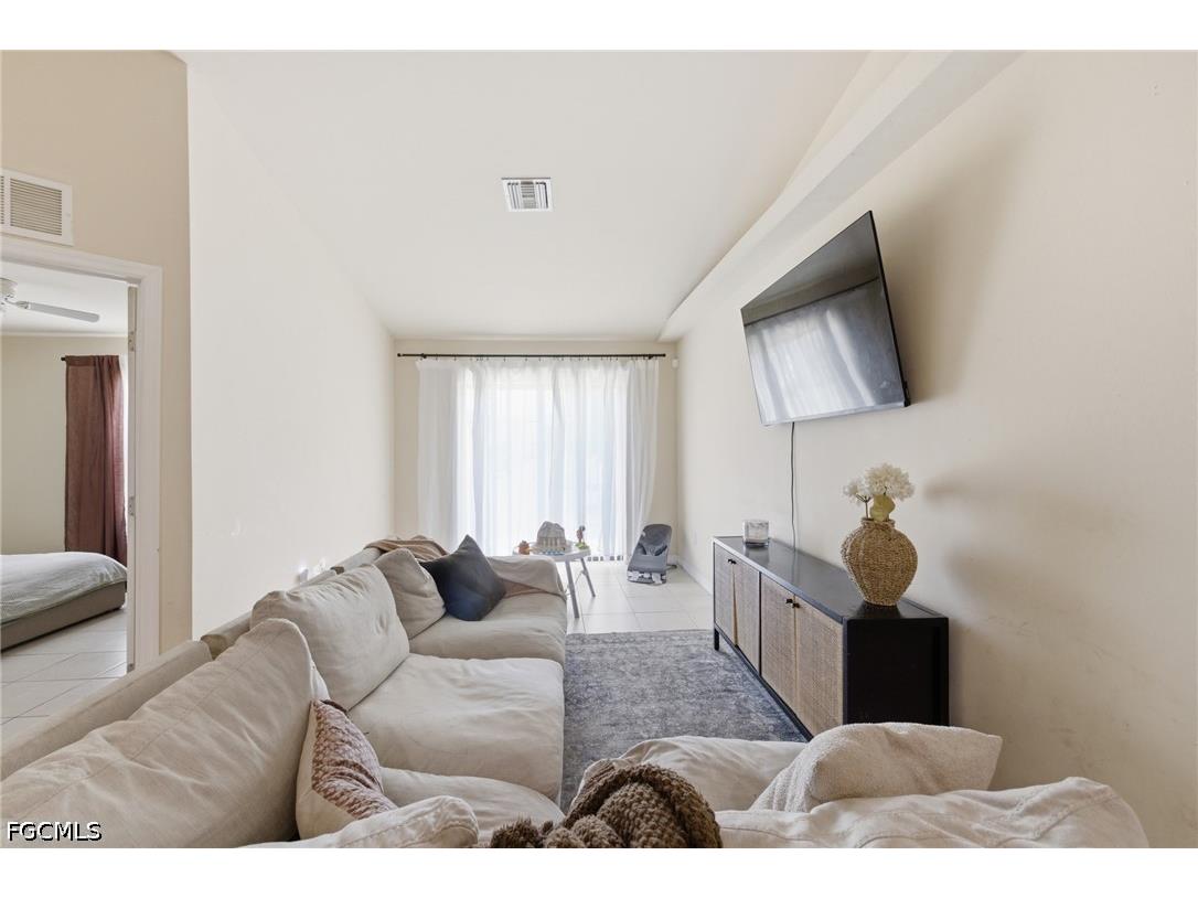 1018-1020 SE 24th Avenue Cape Coral FL 33990 2026019486 image4
