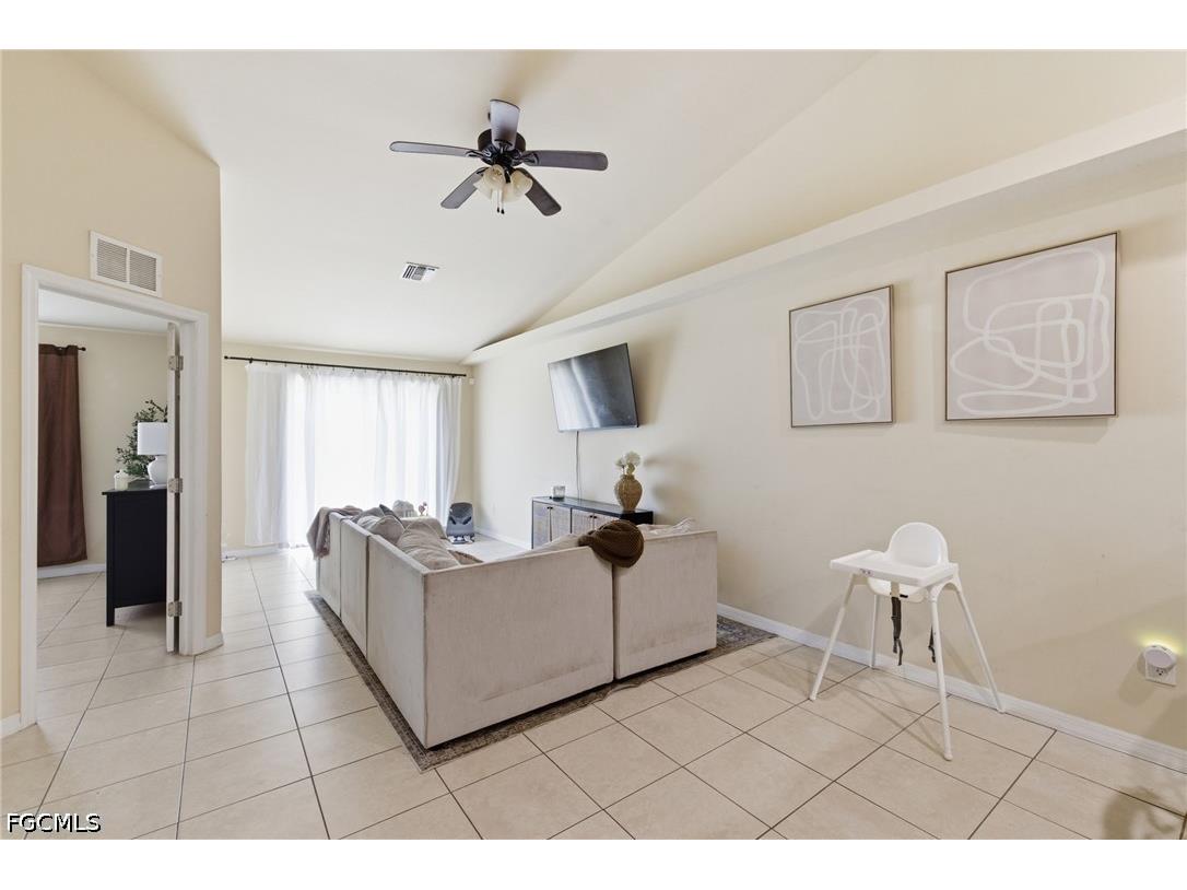 1018-1020 SE 24th Avenue Cape Coral FL 33990 2026019486 image9