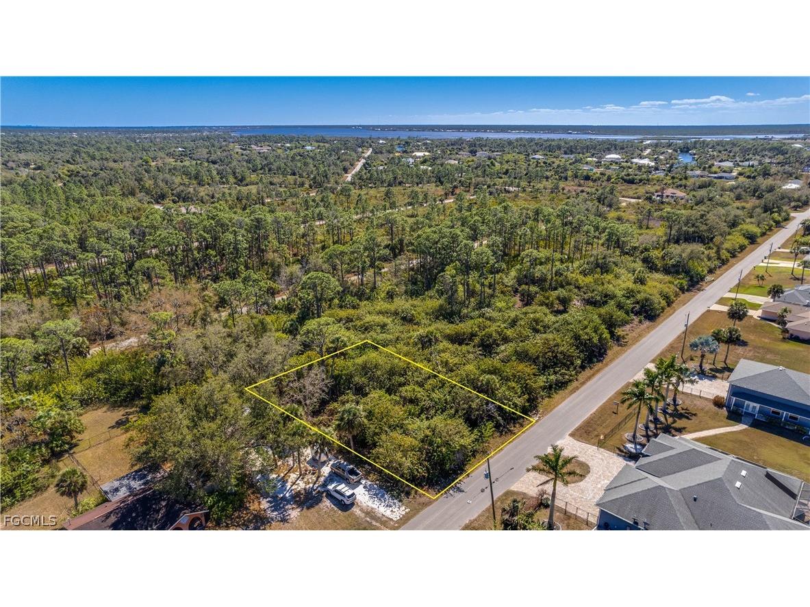 1018 Cheshire Street Port Charlotte FL 33953 2025016265 image4