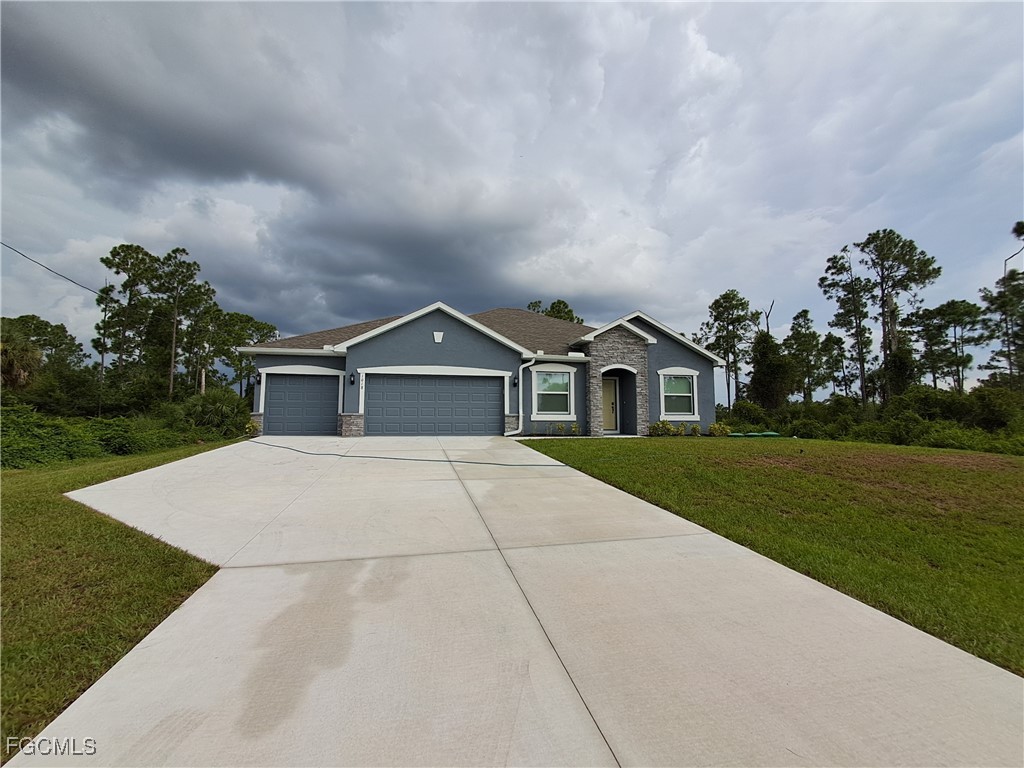 1018 Fayette Avenue Lehigh Acres FL 33974 2025007015 image2