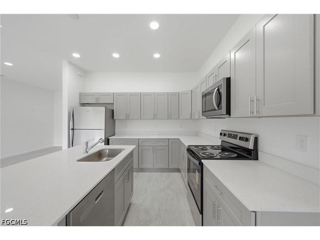 1018 Kent Street E Lehigh Acres FL 33974 2026024363 image10