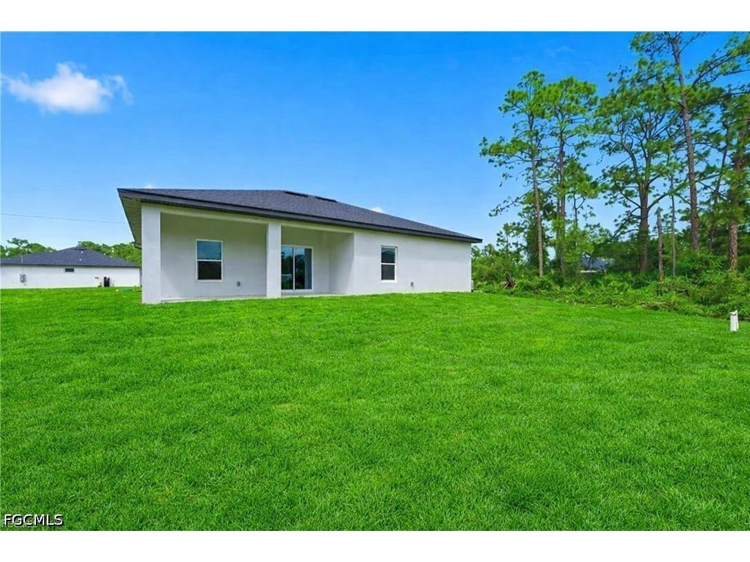 1018 Kent Street E Lehigh Acres FL 33974 2026024363 image33
