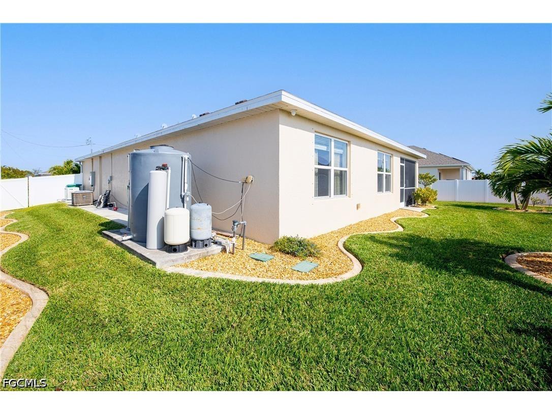 1018 NW 19th Street Cape Coral FL 33993 2026022693 image39