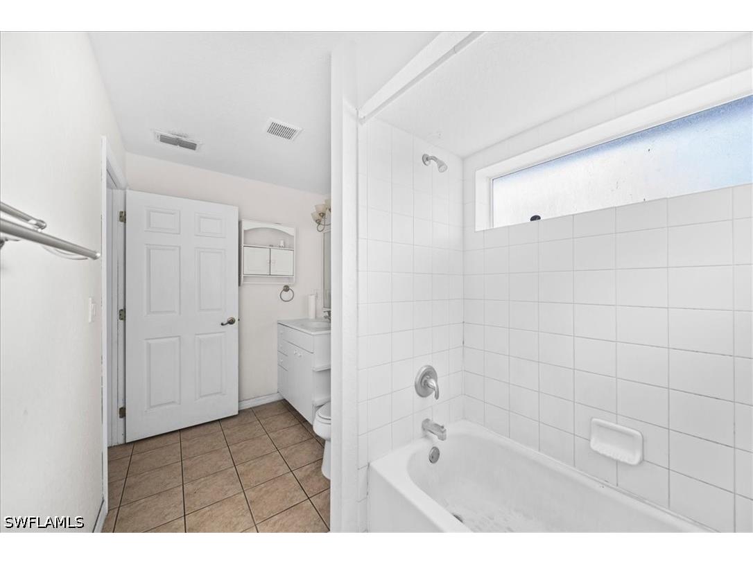1019 Angelo Avenue Lehigh Acres FL 33971 226016247 image4