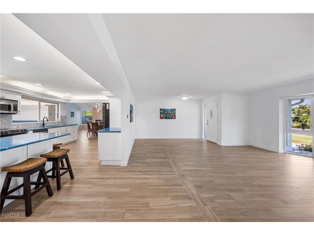 1019 Lindgren Boulevard Sanibel FL 33957 2026003012 image16