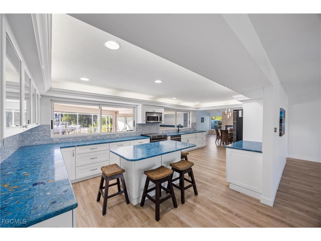 1019 Lindgren Boulevard Sanibel FL 33957 2026003012 image17