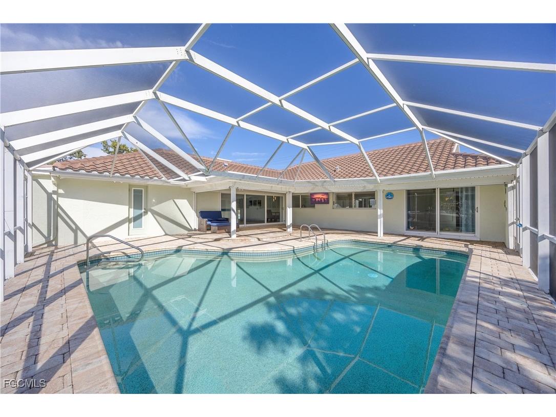 1019 Lindgren Boulevard Sanibel FL 33957 2026003012 image34