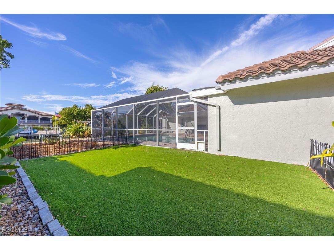 1019 Lindgren Boulevard Sanibel FL 33957 2026003012 image40