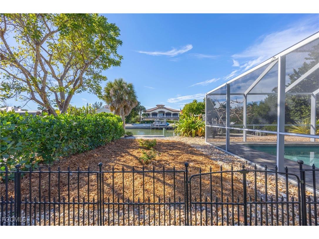 1019 Lindgren Boulevard Sanibel FL 33957 2026003012 image41