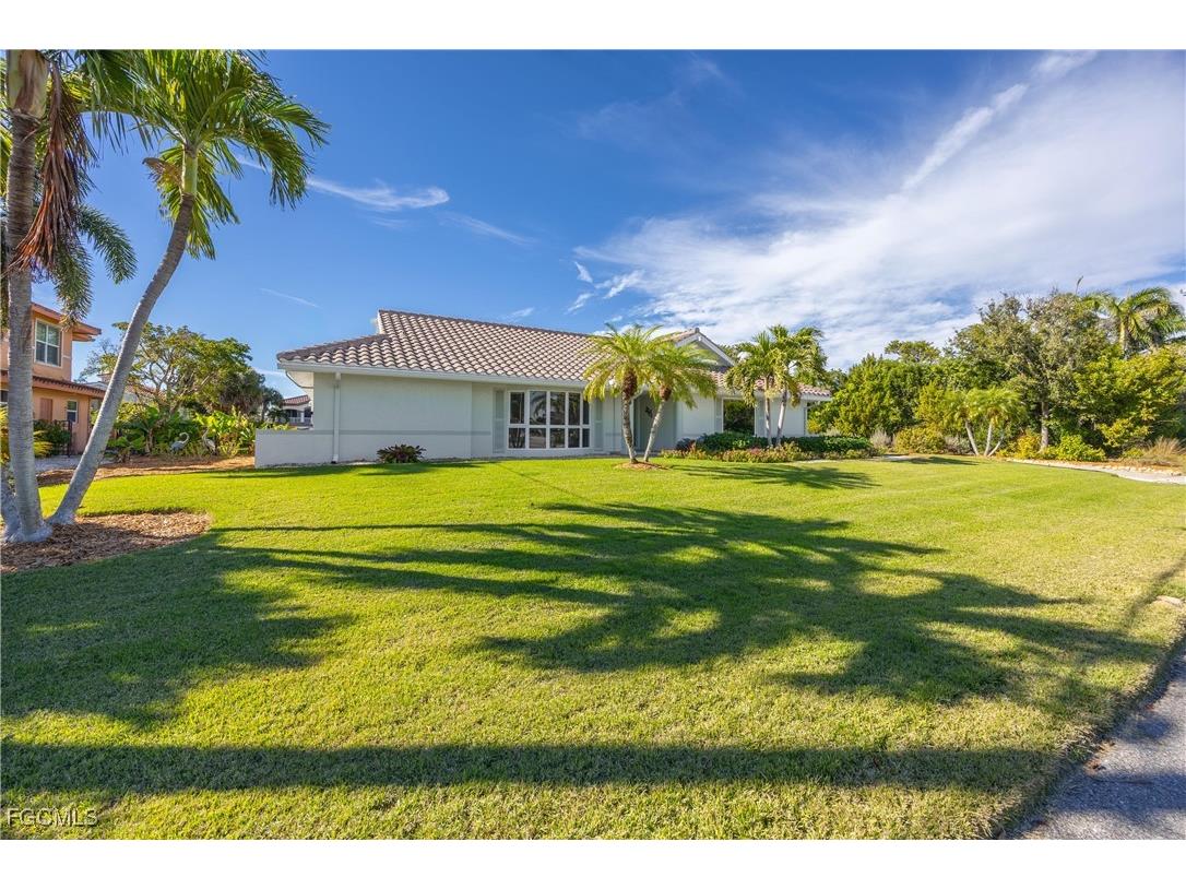 1019 Lindgren Boulevard Sanibel FL 33957 2026003012 image5