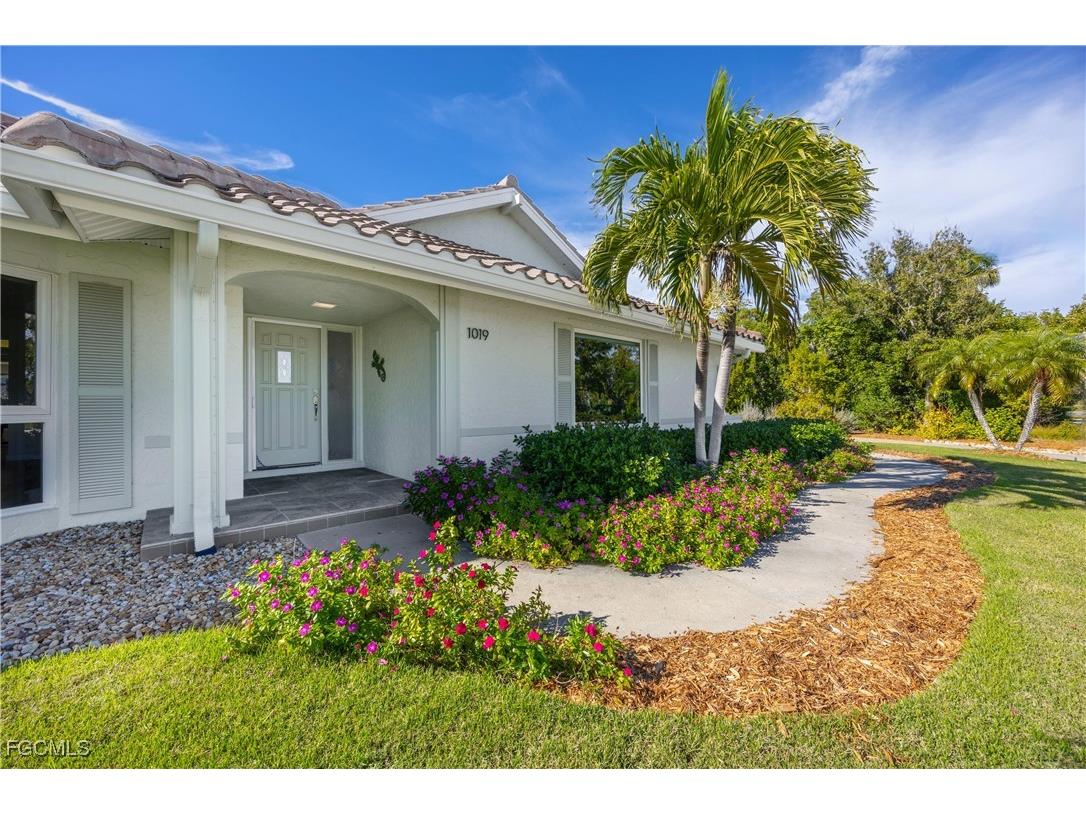 1019 Lindgren Boulevard Sanibel FL 33957 2026003012 image6