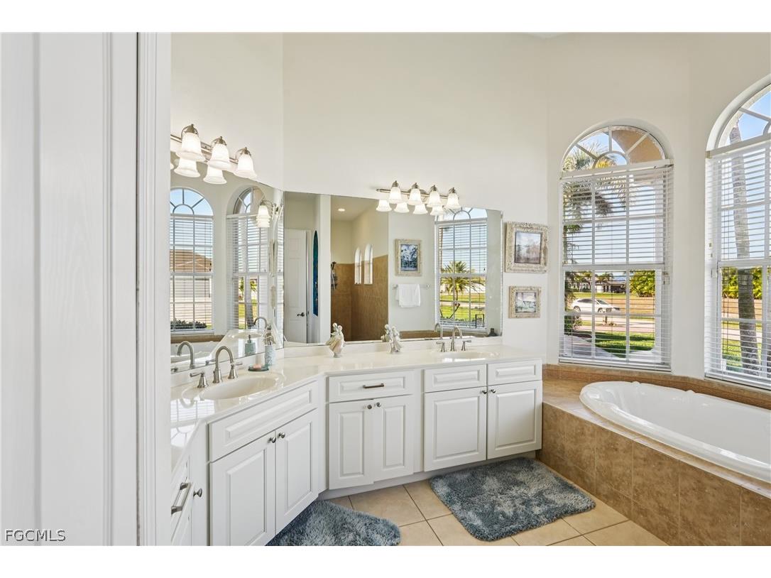 1019 NW 42nd Place Cape Coral FL 33993 2026013841 image18