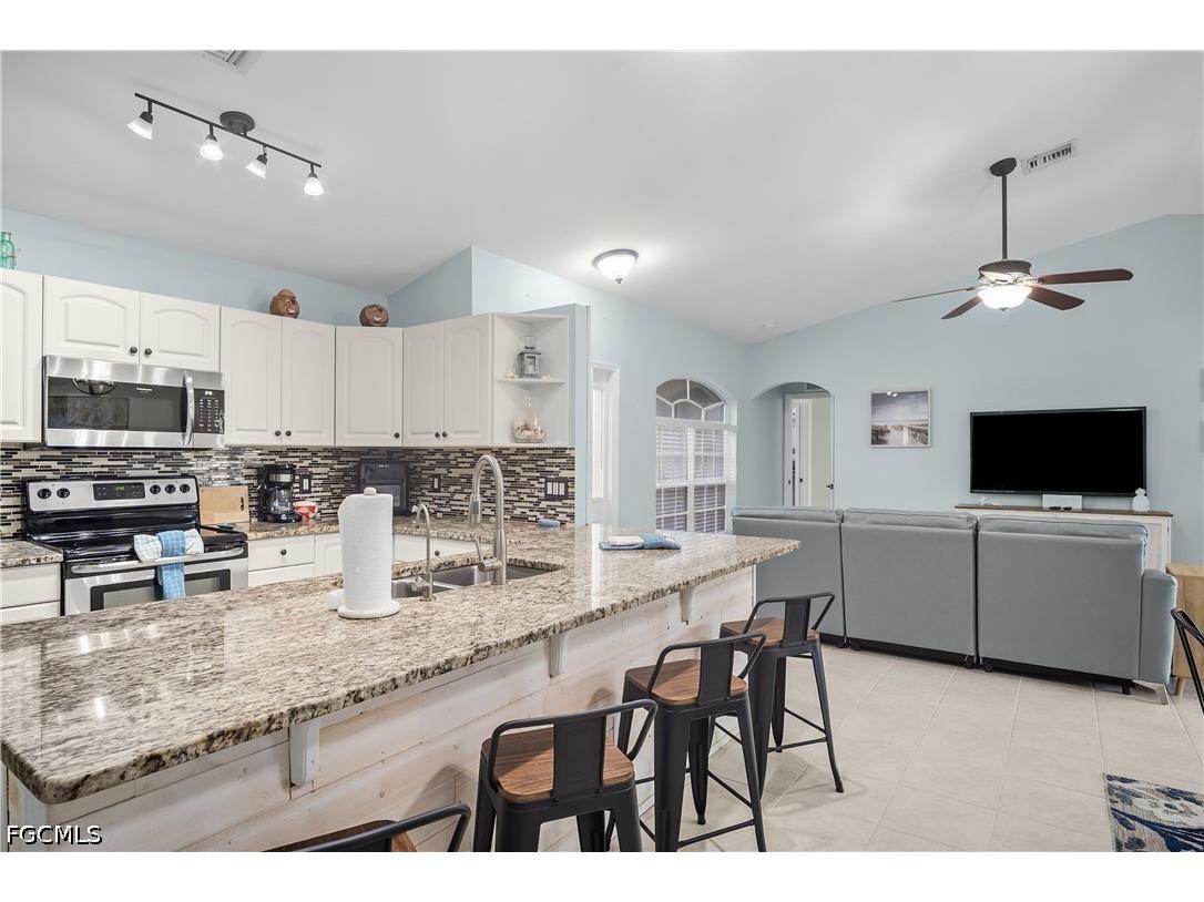 1019 NW 9th Street Cape Coral FL 33993 2026024227 image11