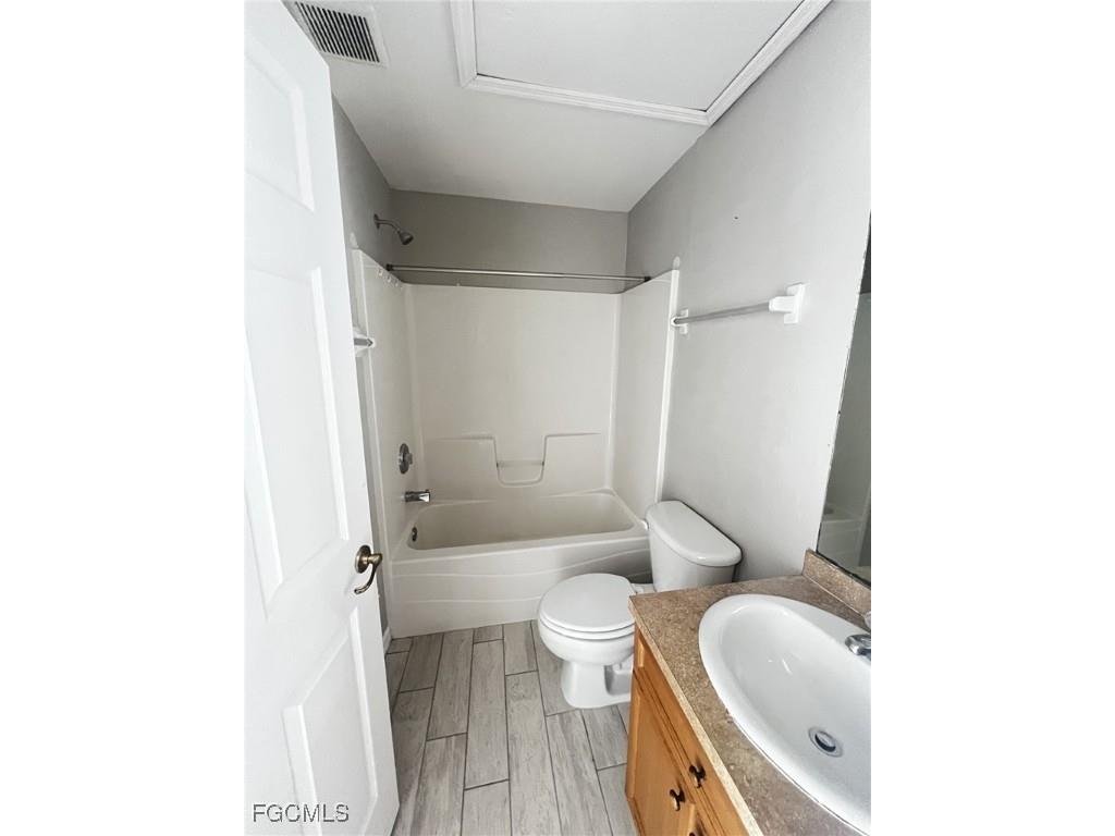 1019 SE 11th Street #2 Cape Coral FL 33990 2026000488 image7