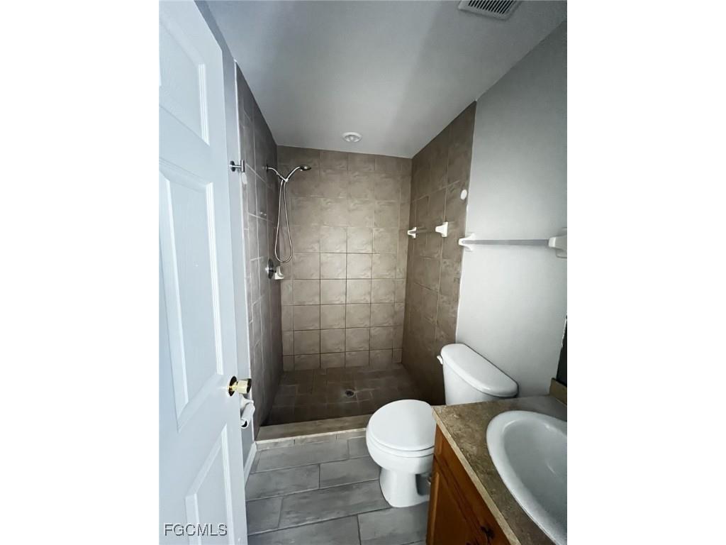1019 SE 11th Street #2 Cape Coral FL 33990 2026000488 image9