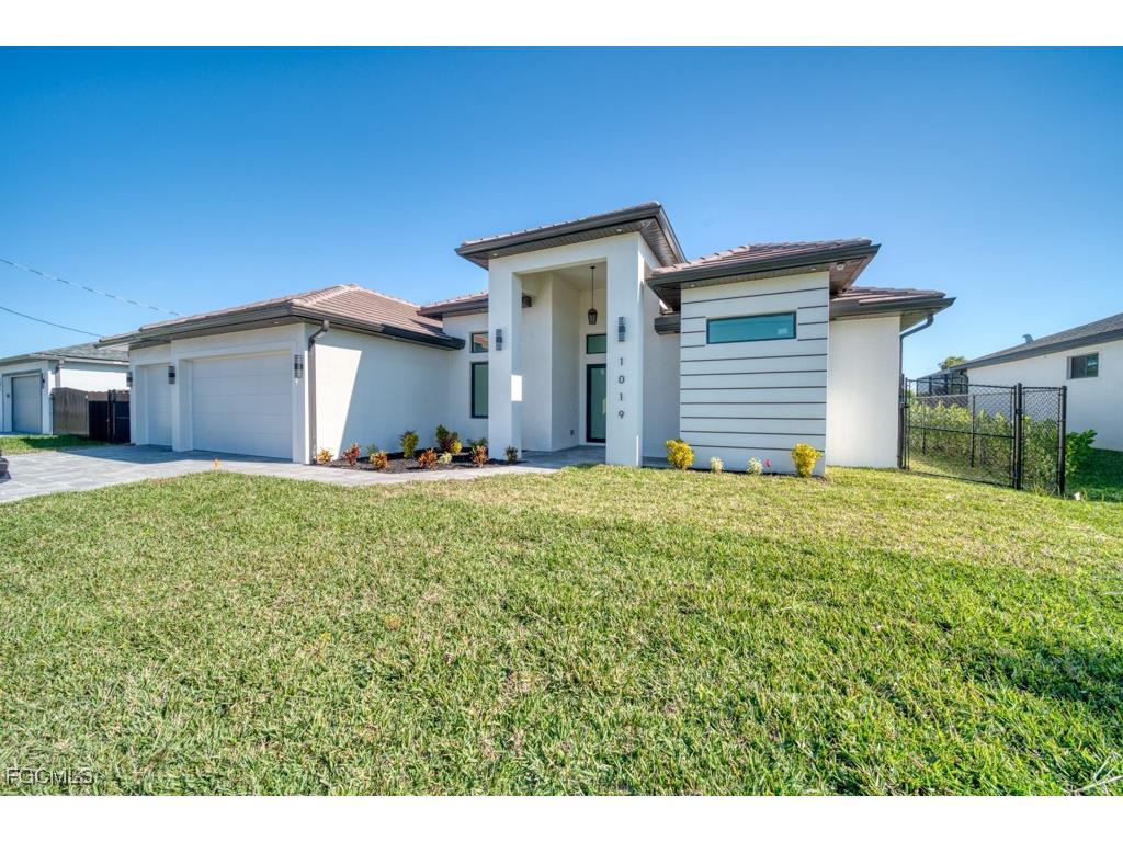 1019 SW 8th Court Cape Coral FL 33991 2025019795 image1