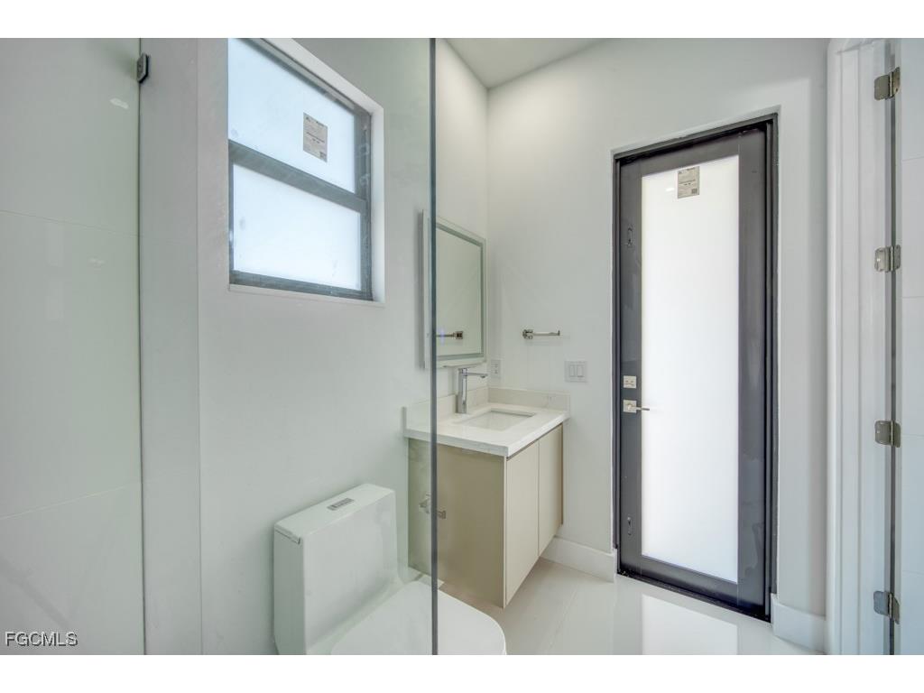 1019 SW 8th Court Cape Coral FL 33991 2025019795 image24