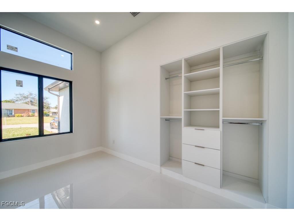 1019 SW 8th Court Cape Coral FL 33991 2025019795 image38