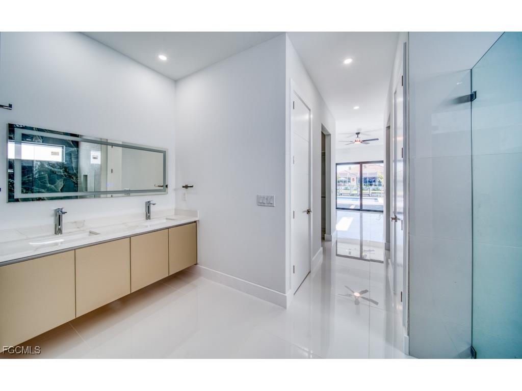 1019 SW 8th Court Cape Coral FL 33991 2025019795 image40