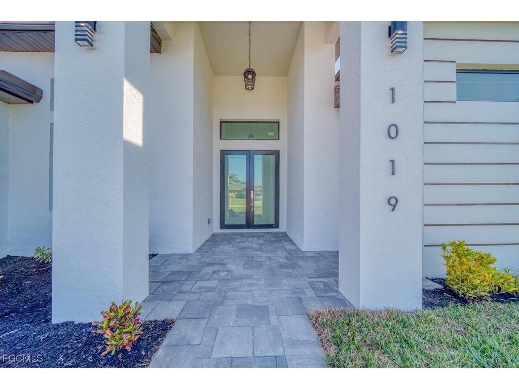 1019 SW 8th Court Cape Coral FL 33991 2025019795 image9