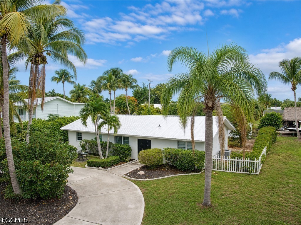 1019 Wyomi Drive Fort Myers FL 33919 2026024801 image1