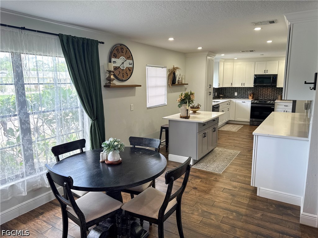 1019 Wyomi Drive Fort Myers FL 33919 2026024801 image3