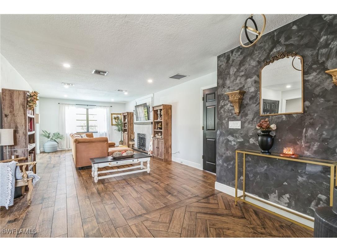 1019 Wyomi Drive Fort Myers FL 33919 225052708 image9