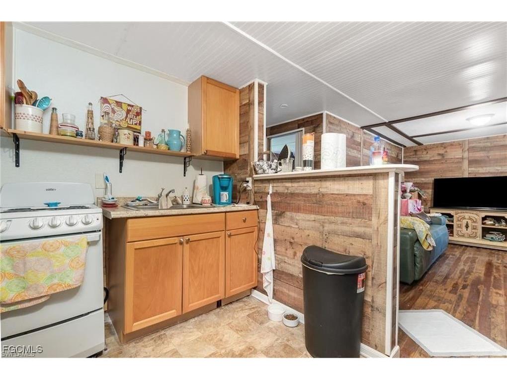 102 3rd Street Fort Myers FL 33907 2025015218 image16